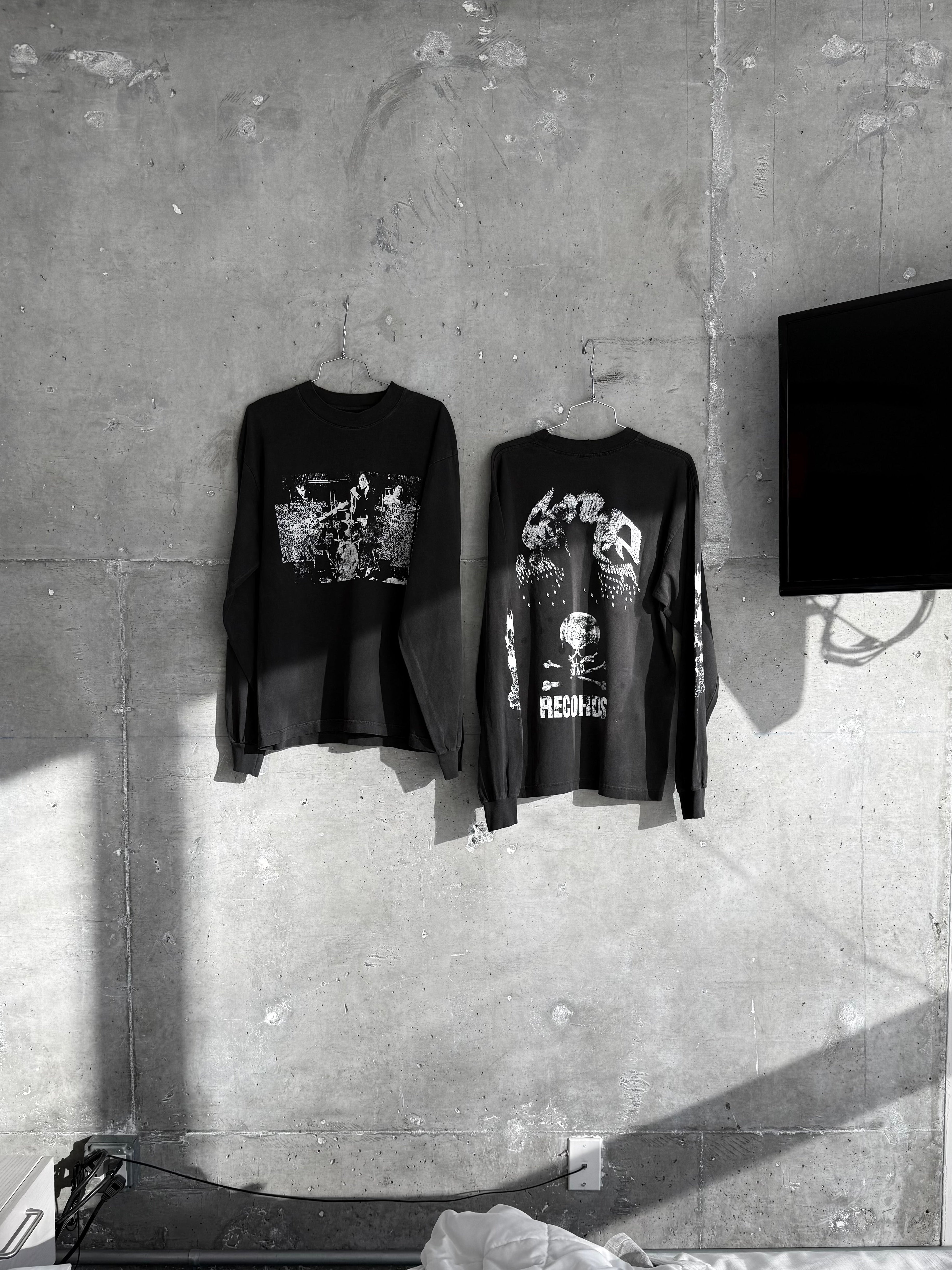 BAND LONG-SLEEVE T-SHIRT (FADED BLACK)